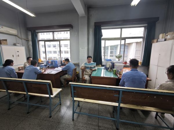 1721777505271723.jpeg 計控電儀部號召各個班組利用班會時間反復學習“懂會能”手冊,深刻領會“五懂五會五能”素質提升工作的重要性.jpg