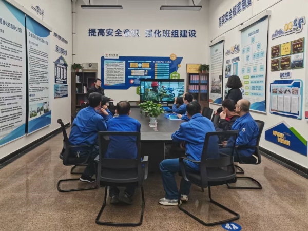 241742797986236288.jpg 計控電儀部來對標交流2.jpg