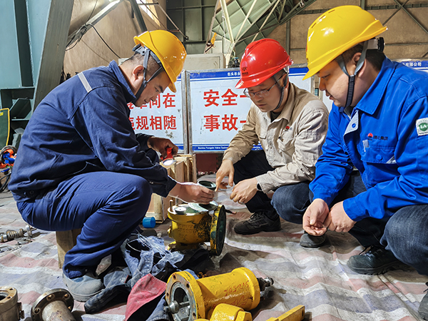 111744355326151682.jpg 4月11日王東亮 王斌涌校驗現場.jpg