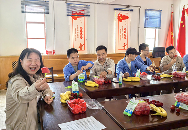 物料分會第二季度生日會照片  7月11日、物料車間會議室.jpg