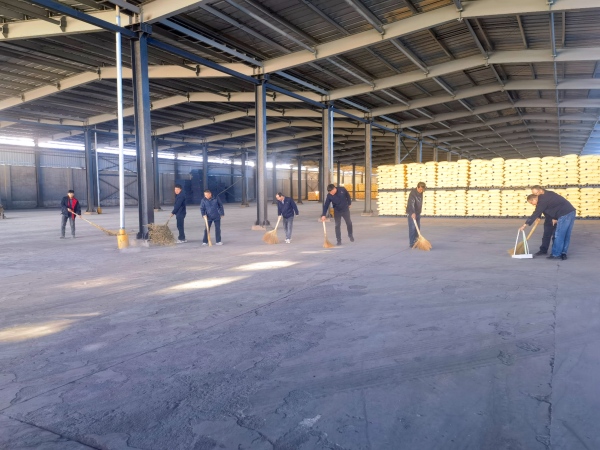 031764721893815371.jpg 運銷部:黨建引領強監督 黨員帶頭促規范 6S管理繪就倉儲新圖景.jpg