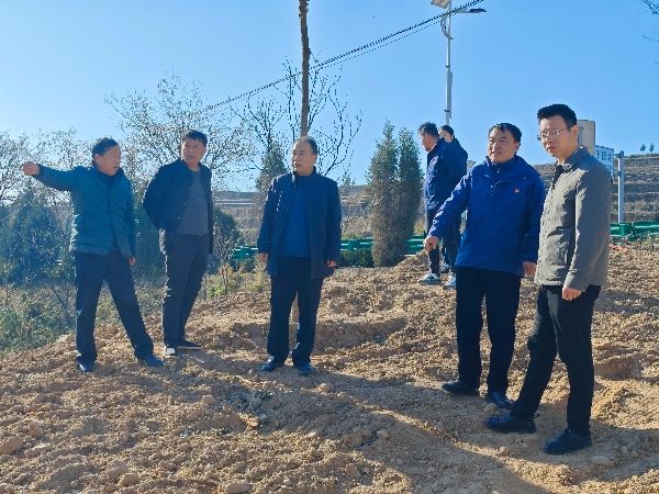 041764828926522757.jpg 12月3日 集團公司黨委委員、紀委書記王社教深入阿蘭寨督導檢查鄉村振興工作 (2)(1).jpg